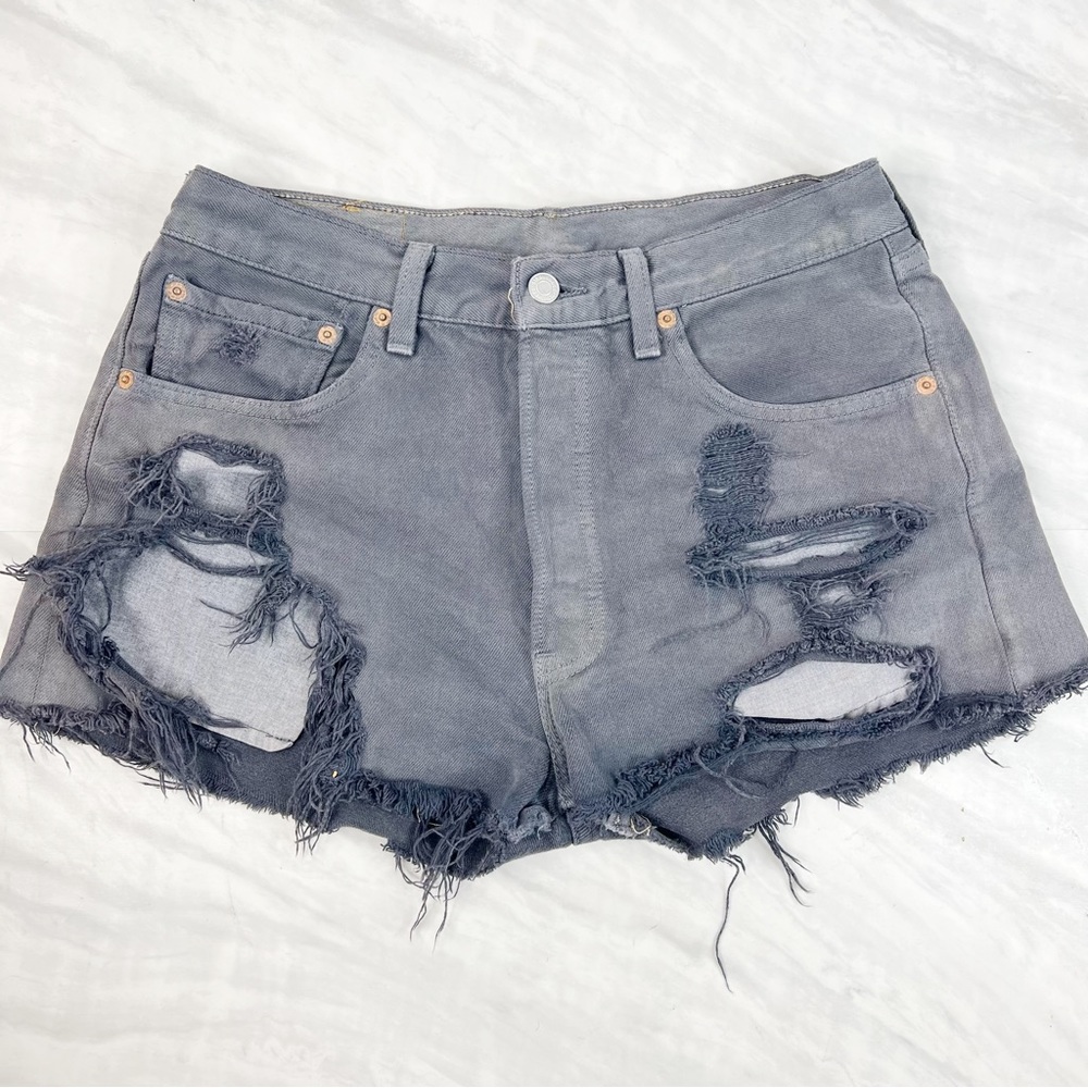 Levi’s 501 Button Fly Distressed Shorts 29